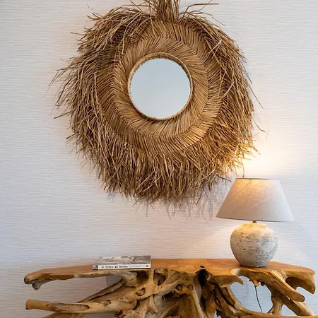 Aelia - Chic 2-br & Balcony In 아파트 라르나카